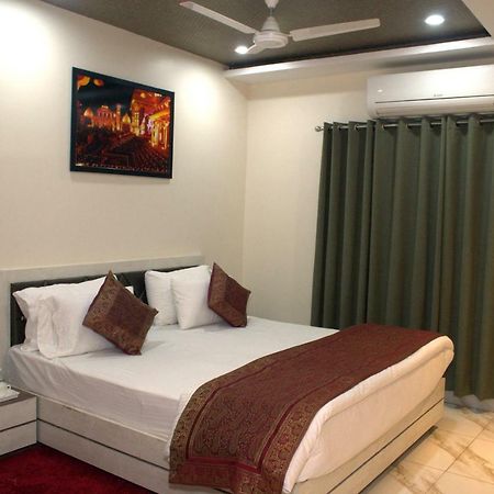 فاراناسي Hotel Tamilnadu Kashi المظهر الخارجي الصورة