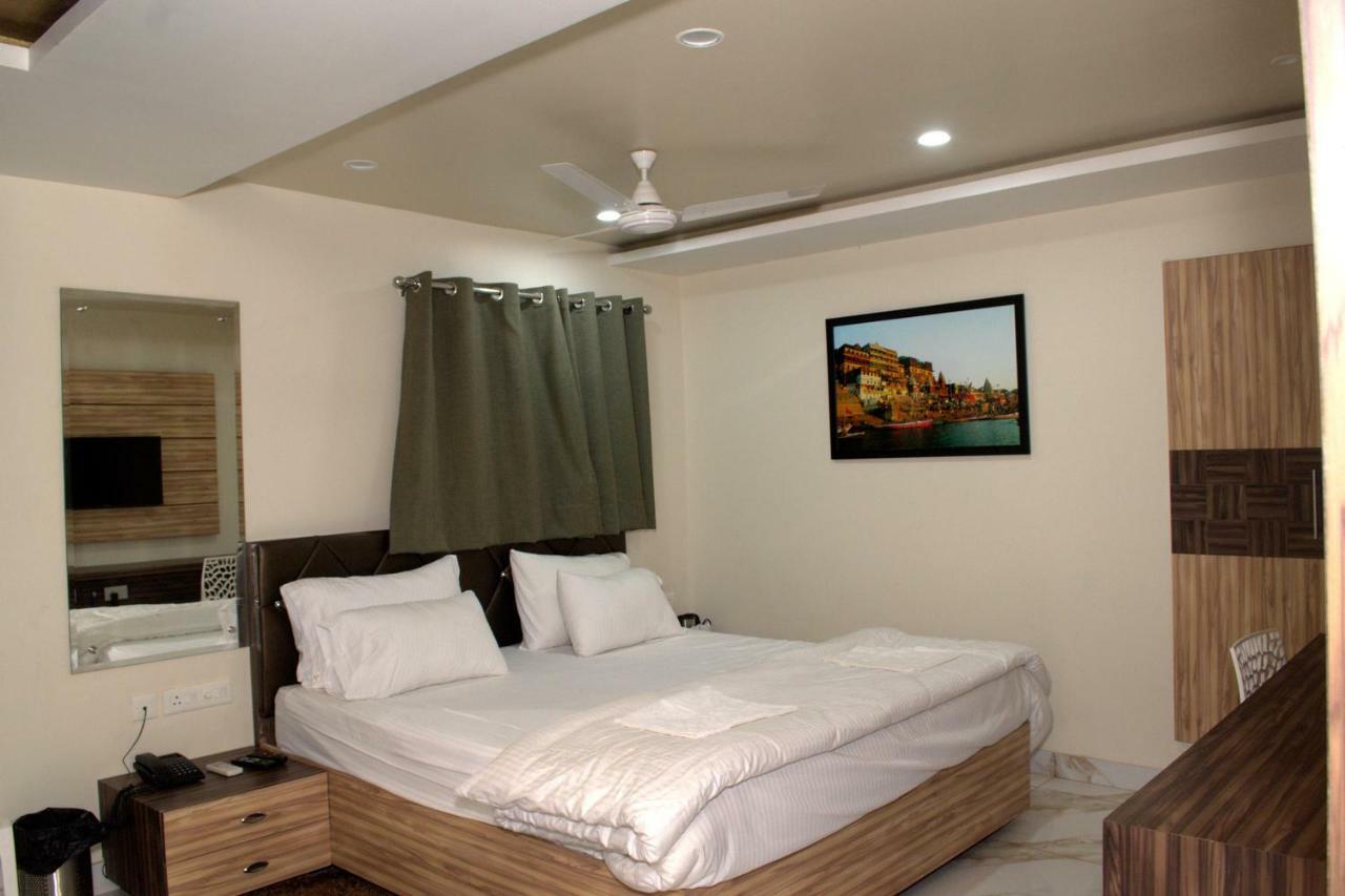 فاراناسي Hotel Tamilnadu Kashi المظهر الخارجي الصورة