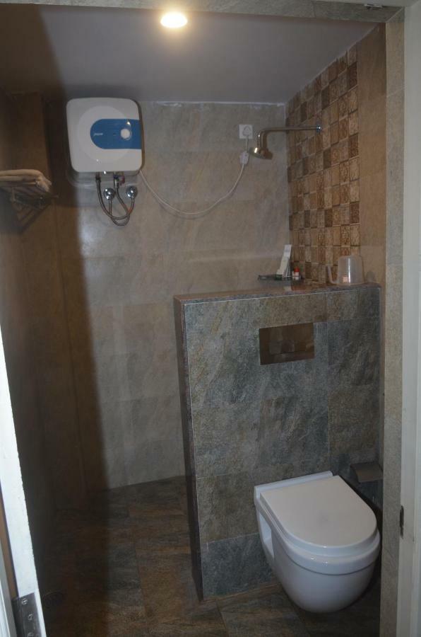 فاراناسي Hotel Tamilnadu Kashi المظهر الخارجي الصورة