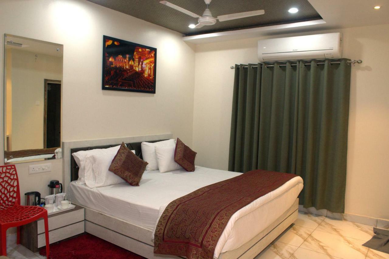 فاراناسي Hotel Tamilnadu Kashi المظهر الخارجي الصورة